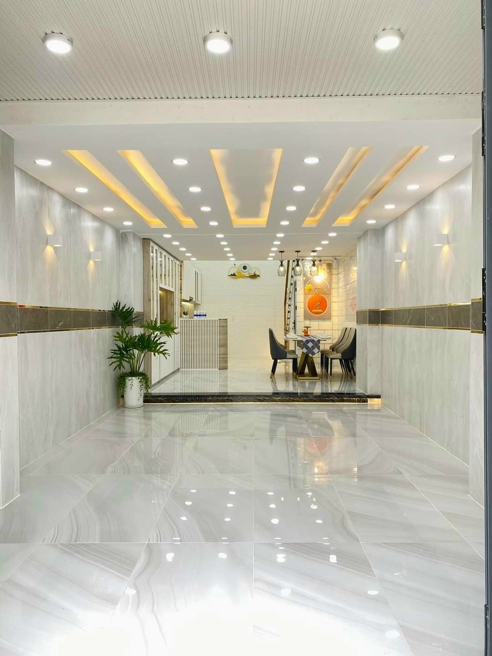 Nhà đẹp, HXH, 4m x 14m, 3 lầu, 7.8 tỷ, Phan Đăng Lưu, Bình Thạnh