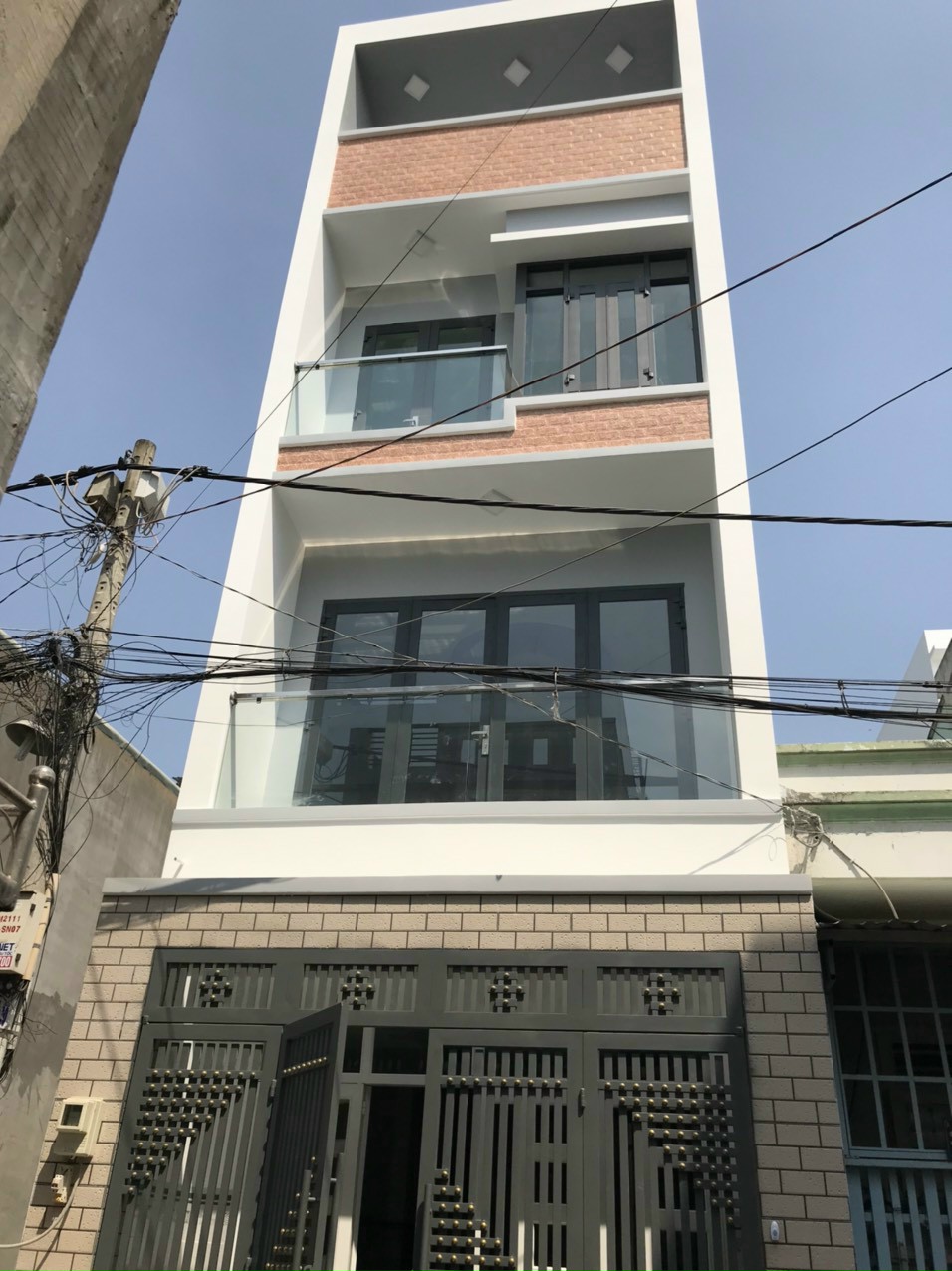 SIÊU PHẨM 1 TRỆT 2 LẦU SÂN THƯỢNG GIÁ RẺ