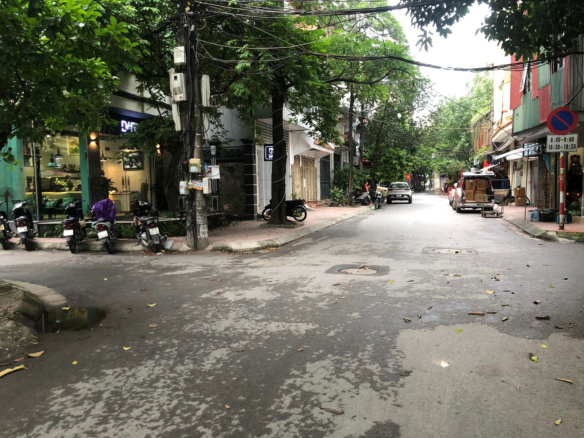 Bán Nhà Giải Phóng Phân Lô 3 Ô Tô Tránh, Vỉa Hè, KD Siêu Đỉnh, 65m2 X 5 Tầng, MT 5m