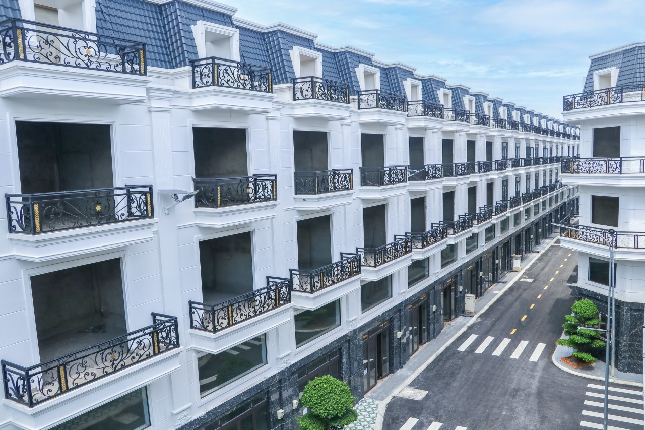 Nhà phố liền kề mang phong cách Châu Âu tại trung tâm Quận 12 giá chỉ 1 tỷ 5 sở hữu ngay nhà