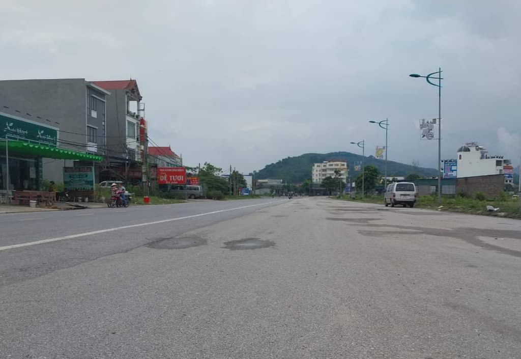 chính chủ cần thanh quản nhanh lô đất cổng khu du lịch tây thiên Tam Đảo 2, lòng đường rộng 23