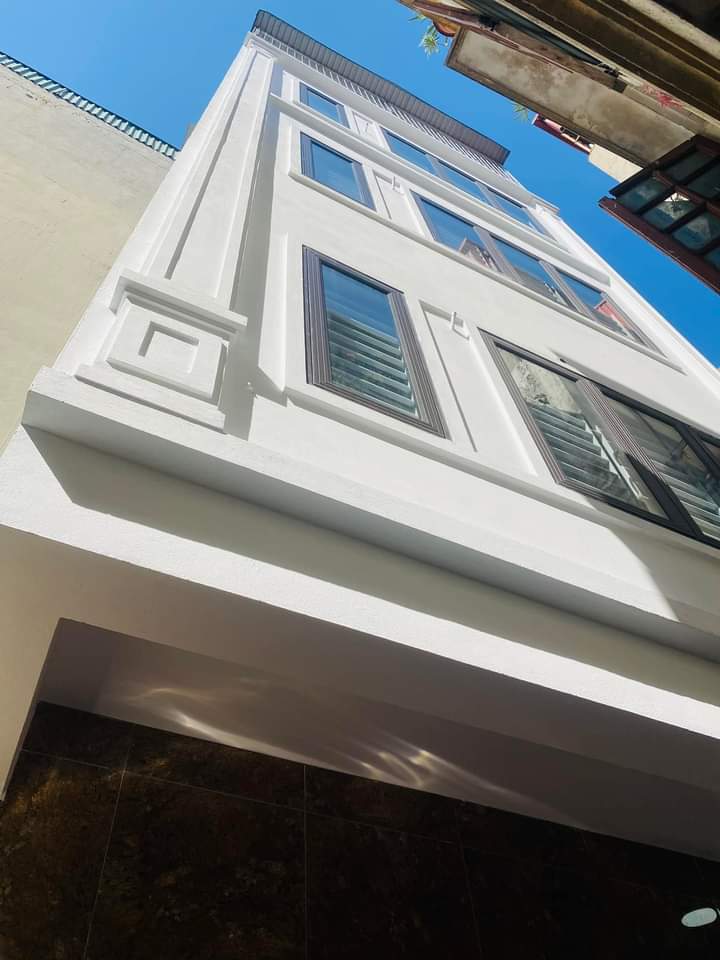 BÁN NHÀ HOÀNG QUỐC VIỆT-4,8TỶ - 2 THOÁNG - GẦN SÁT OTO - TẶNG FULL NỘI THẤT XỊN XÒ.