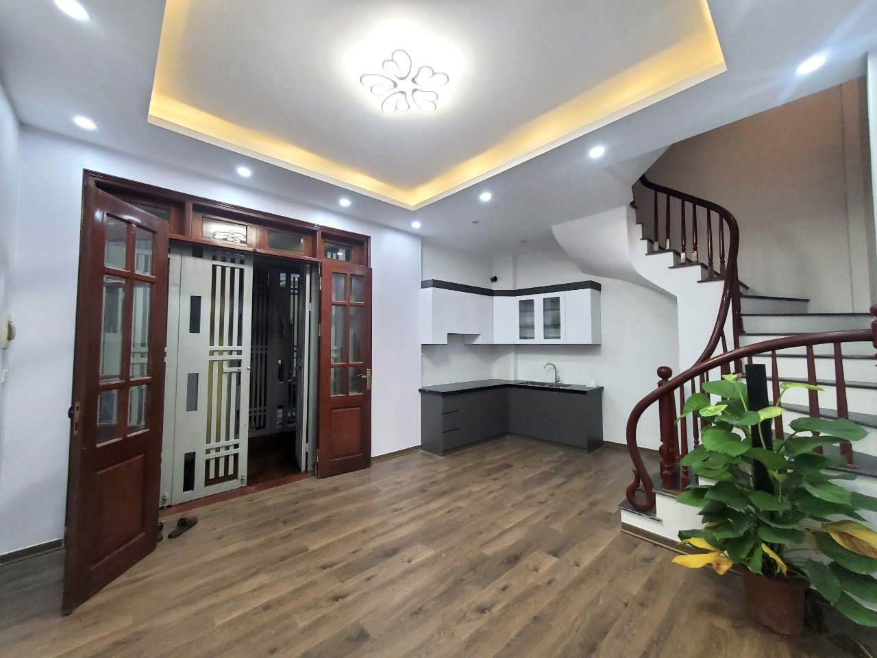 Bán Nhà Kim Giang Thanh Liệt Thanh Trì Hà Nội 47m 4 tầng ô tô đỗ cửa Kinh Doanh 4.25 tỷ