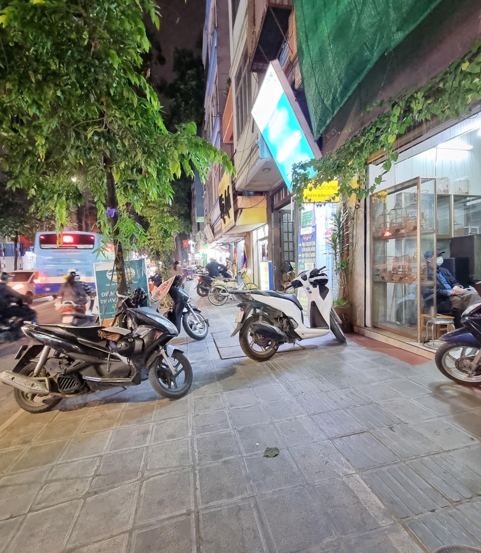 SIÊU PHẨM MẶT PHỐ-LÔ GÓC-MẶT TIỀN KHỦNG-VỈA HÈ RỘNG-THANG MÁY VÙ VÙ- NHỈNH 29T