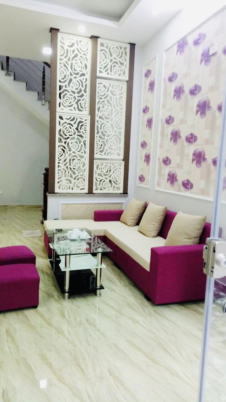 Cho thuê nhà riêng ở phố Đại La , DT 35m x 5 tầng , MT 4m , giá 12tr/tháng