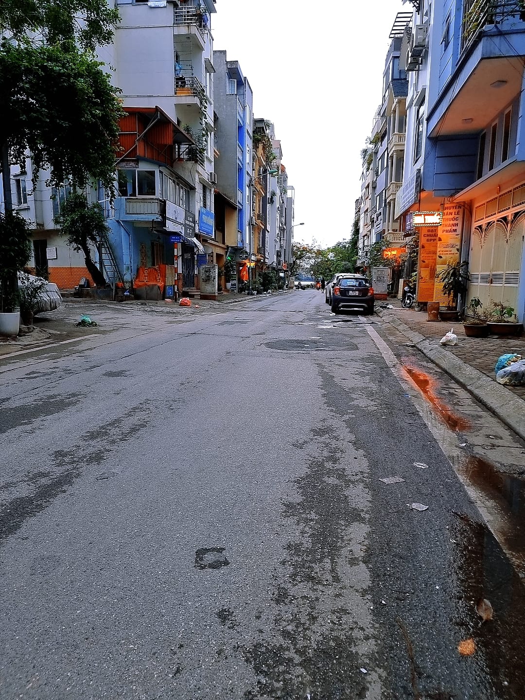 BÁN NHÀ QUẬN TÂY HỒ- PHỐ LẠC LONG QUÂN 50M2, THANG MÁY 6 TẦNG, 22.5 TỶ