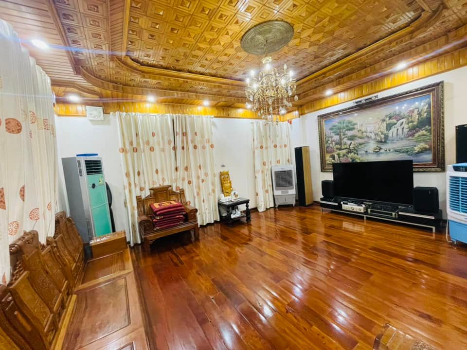 Chủ Nhà Cần Tiền Bán Gấp Nhà Nguyễn Ngọc Vũ, Lô Góc, Gara Ô Tô, 88m2 – MT 7m – Giá 8.95 Tỷ