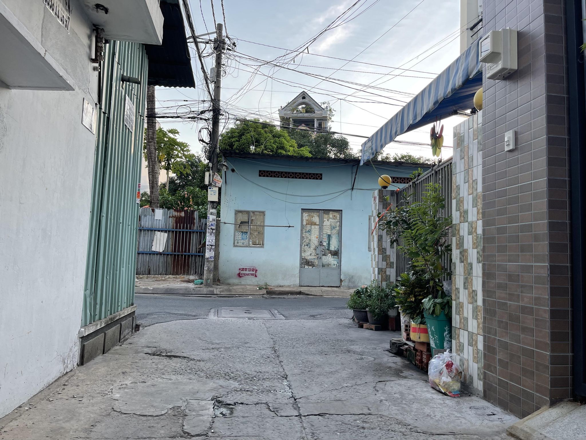 Nhà bán Thoại Ngọc Hầu,P.Hoà Thạnh,Tân Phú, Hẻm Ô tô 4M, 70m2, 4.3x16. 7 tỷ 4 (TL)