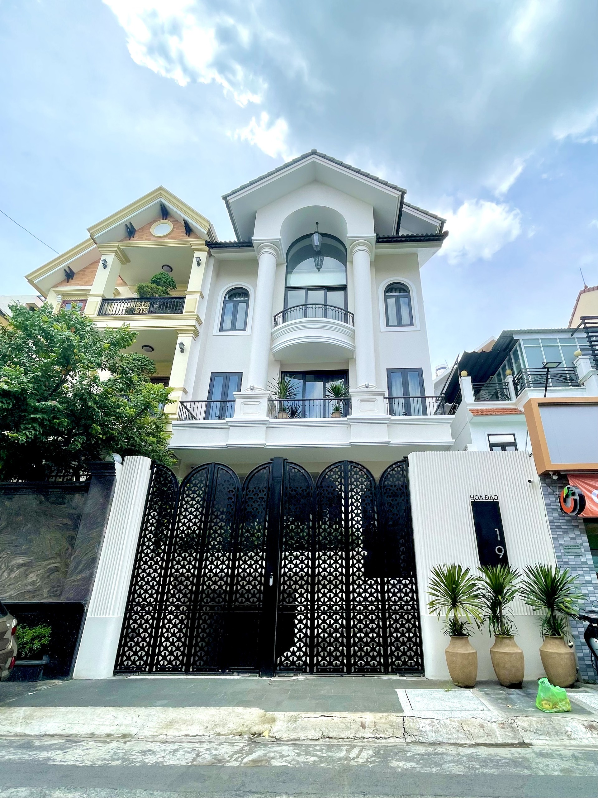 Bán Nhà Siêu Biệt Thự Huỳnh Văn Bánh Quận Phú Nhuận Giá 45 tỷ