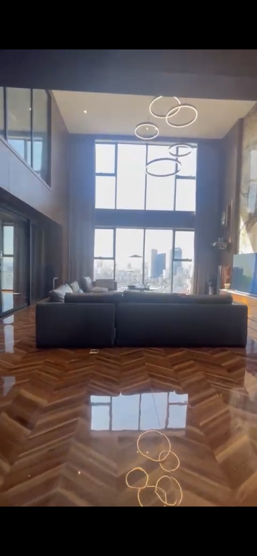 BÁN CĂN PENHOUSE HONGKONG TOWER 243A ĐÊ LA THÀNH DIỆN TÍCH