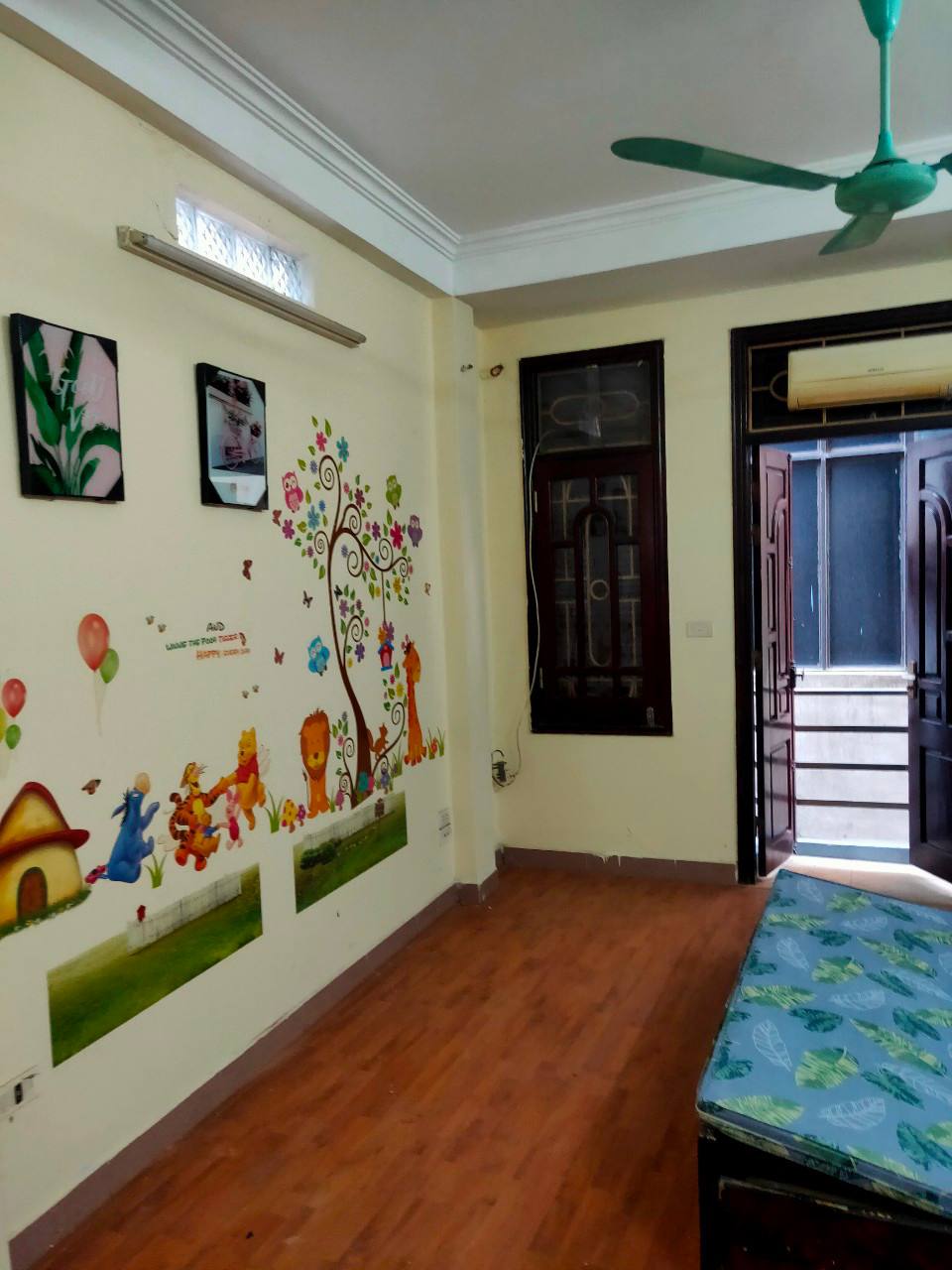 Cho thuê nhà riêng phố Hàng Bún, DT 40m x 5 tầng, MT 4m, 3 phòng ngủ, ngõ to , giá 15 triệu