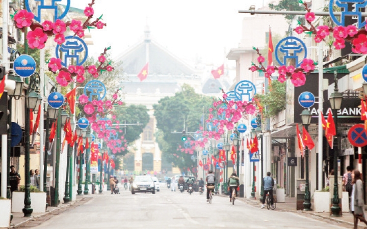 BÁN NHÀ MẶT TIỀN PHỐ TRÀNG TIỀN 1100M ĐẤT THỔ CƯ, RỘNG 15M TT HOÀN KIẾM