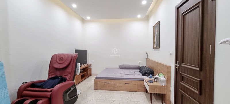 Cần bán 59m2 nhà 4 tầng ngõ 45 Hồng Tiến. Đường rộng 4m, xe ô tô 7 chỗ thoải mái ra vào