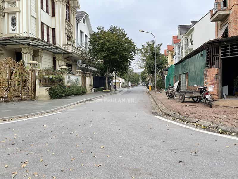 Chính chủ cần bán 176m2 nhà thô 3,5 tầng biệt thự khu BT7 Việt Hưng