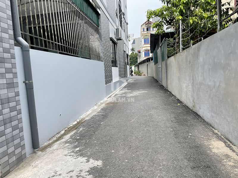 Gia đình cần tiền bán gấp 65,3m2 đất tại ngõ Cửu Việt 2. Đường xe ô tô con