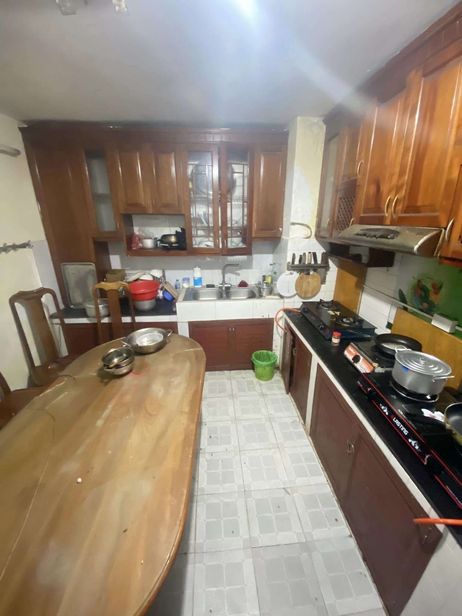 Bán Nhà Thái Thịnh 90m 9 Phòng cho thuê 10,8 tỷ, thu nhập 35tr/tháng.