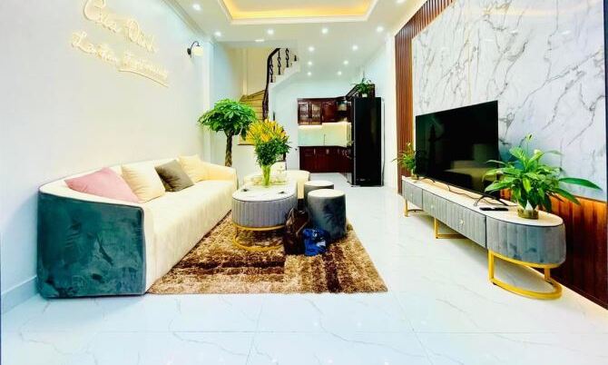 Siêu Phẩm – Ngõ thái Hà – Đống Đa - DT 38m x4, MT: 3.7m, Giá: 8.7 tỷ