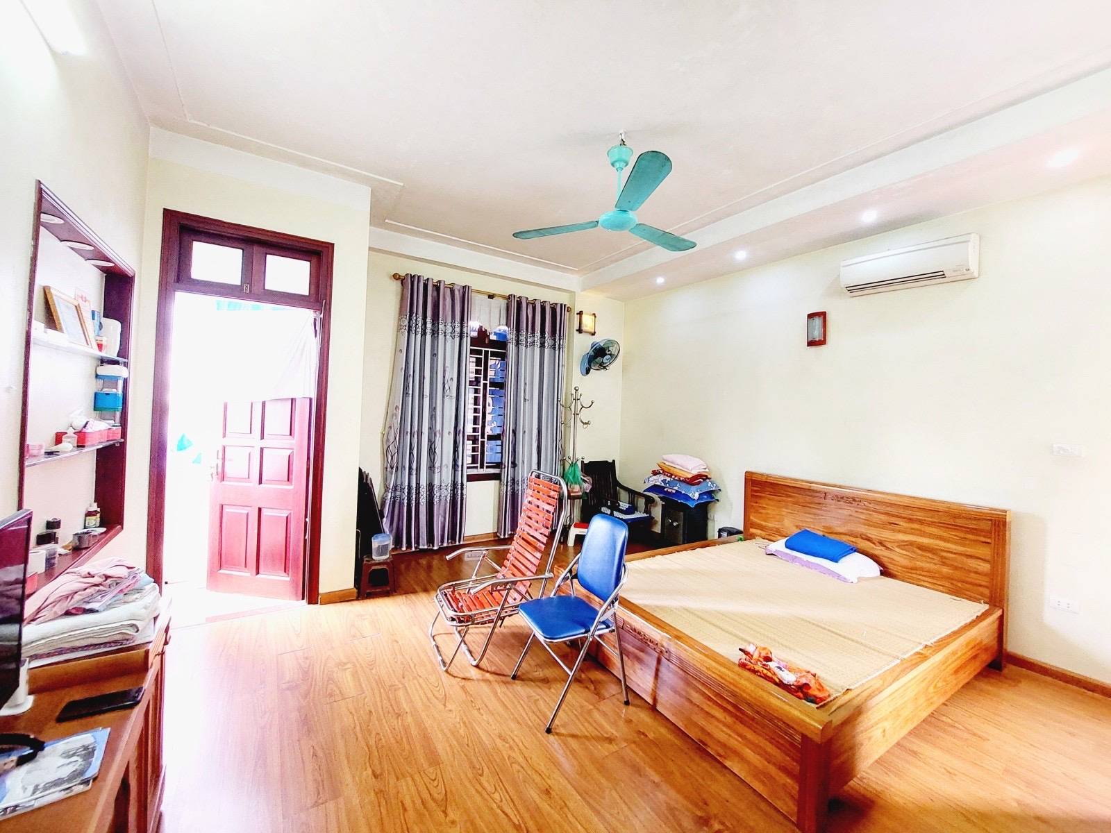 Nhà Bắc Cầu 89m2-4Tầng-Rộng 4,7m- giá Có 5,9 tỷ.