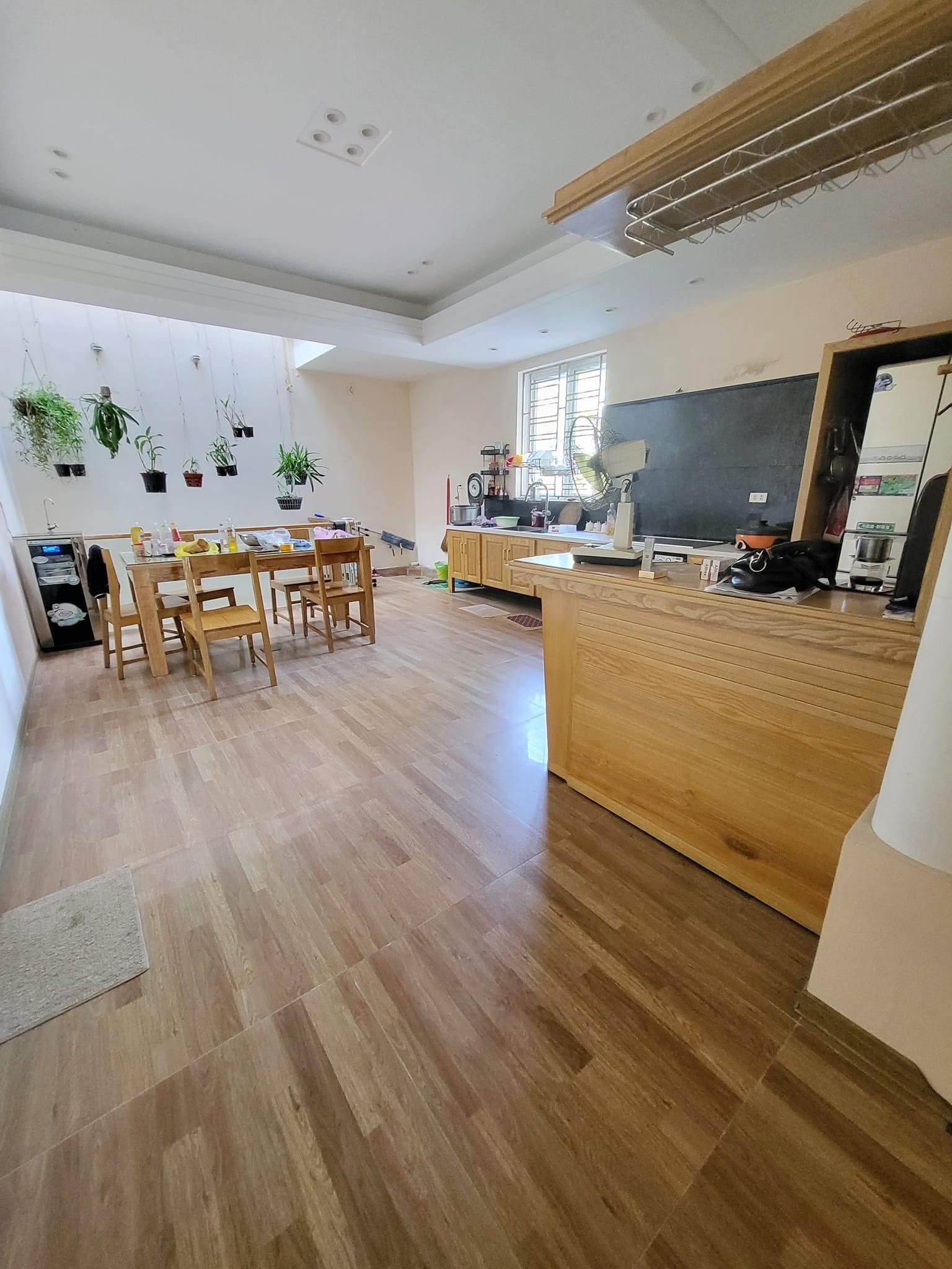 nhà 3 Tầng mặt đường Nguyễn Hữu Cầu, Trung Dũng , trung tâm quận Đồ Sơn, Hải Phòng