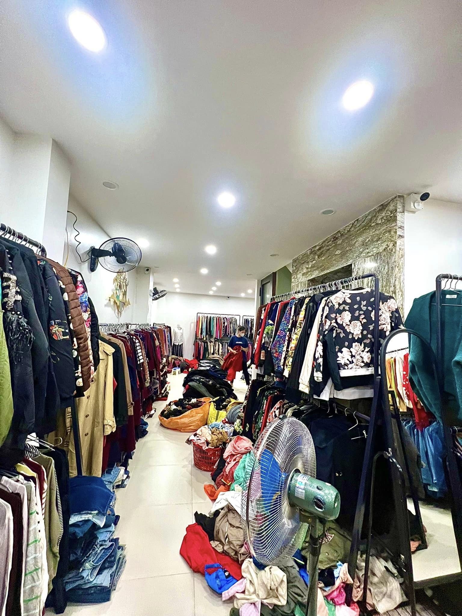 Bán Nhà Siêu Mẫu Thanh Xuân, Vũ Trọng Phụng, 7 Tầng Thang Máy, KD, Nội Thất Xịn, 11.8 Tỷ