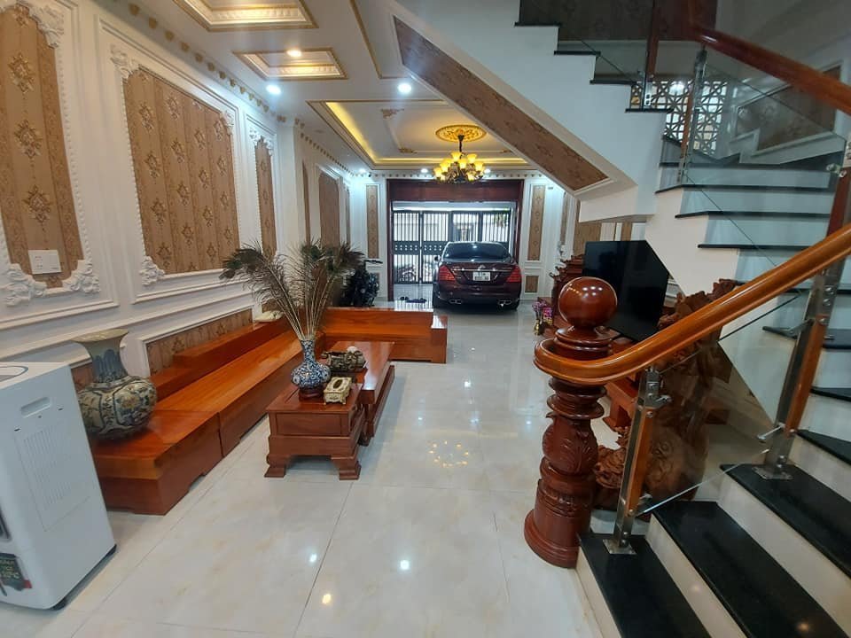 Bán Nhà 2 Mặt Tiền Ô Tô Tránh, Vương Thừa Vũ, Full Nội Thất, KD, 62m2 – Nhỉnh 11 Tỷ