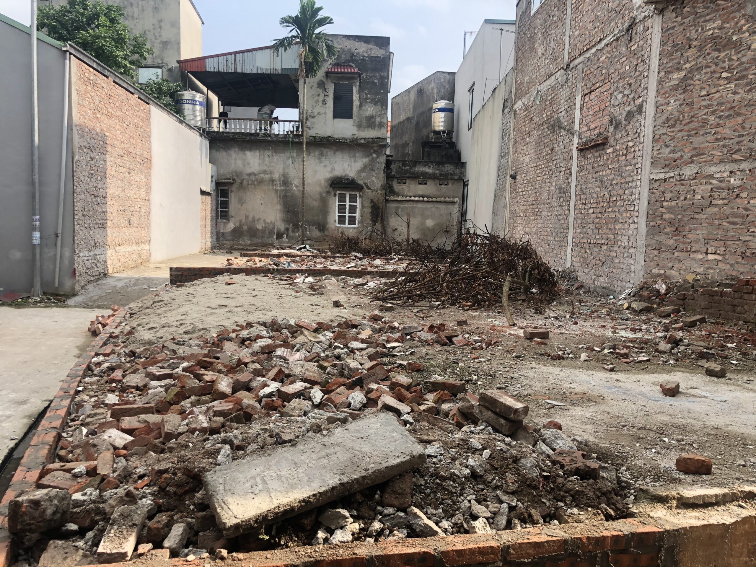 Cần bán gấp lô góc 34m ngõ 95 phố Việt Hưng, Long Biên: