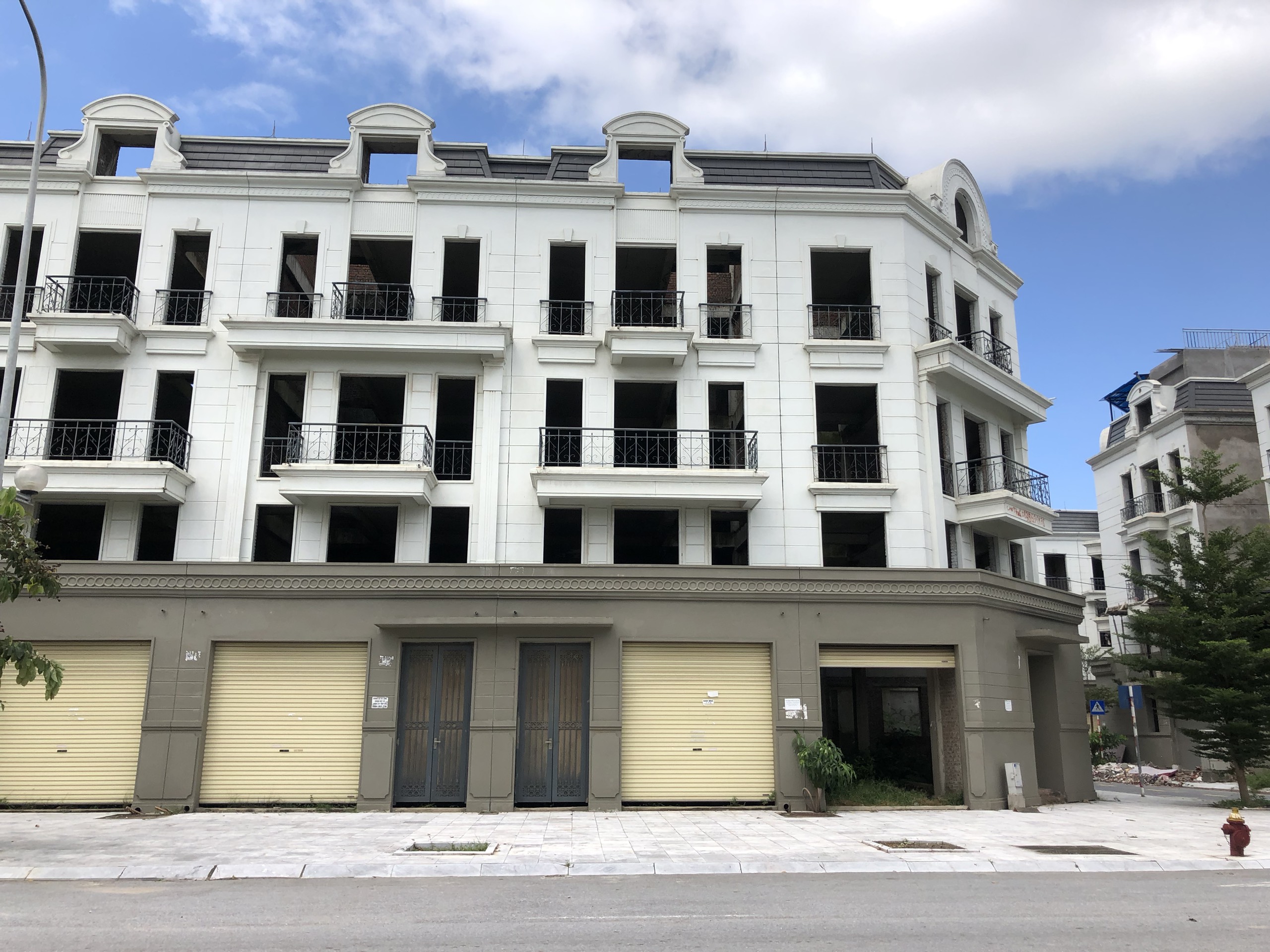 Siêu cần tiền chủ nhà cần bán gấp 90m Shophouse Hải Phát, Trâu Quỳ