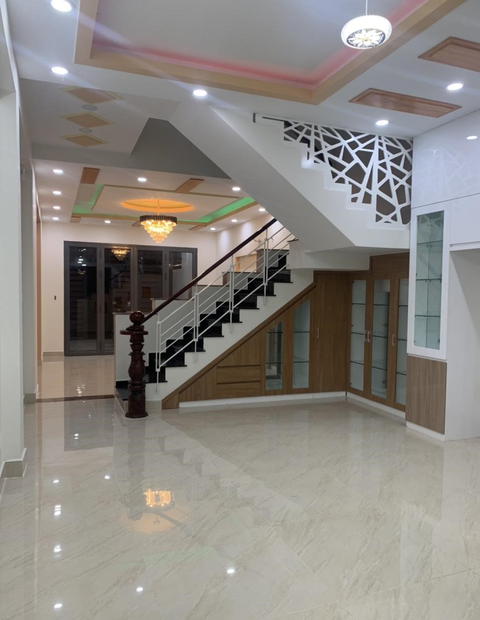 CHÍNH CHỦ NGỘP BANK BÁN NHÀ 5*12m_2 LẦU ST_GIÁ CHỈ CHÊNH LỆCH 100TR/M2_HXH PHAN VĂN TRỊ