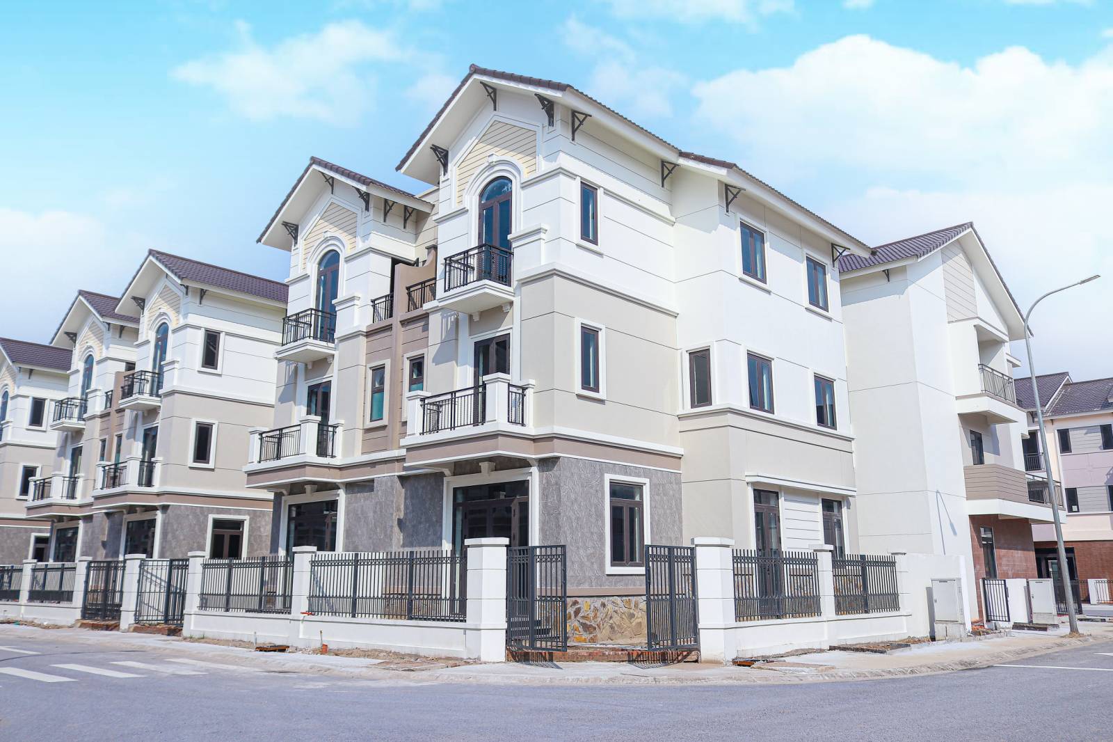 LỜI NGAY KHI MUA,Thiết kế chuẩn singapore, 3 MẶT THOÁNG