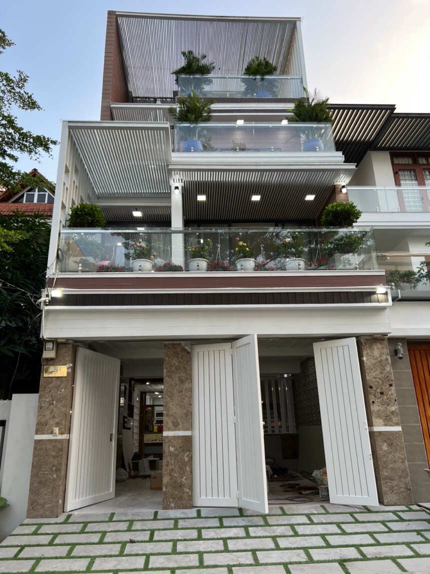 Bán nhà kế bên khu biệt thự Tấn Trường KDC Khu Nam Long, P. Phú Thuận, Quận 7.