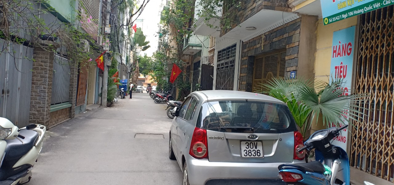 Bán nhà mặt ngõ 106 Hoàng Quốc Việt, Nghĩa Đô. Dt 40m2 x 5t, Mt 3,6m đường ôtô tránh kinh doanh. Giá 11,5 tỷ tl