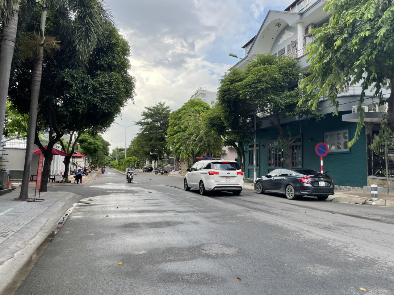 Bán nhà cấp 4 đường Nguyễn Văn Hưởng, Thảo Điền,TP. Thủ Đức , DT 10x20m, 31 Tỷ