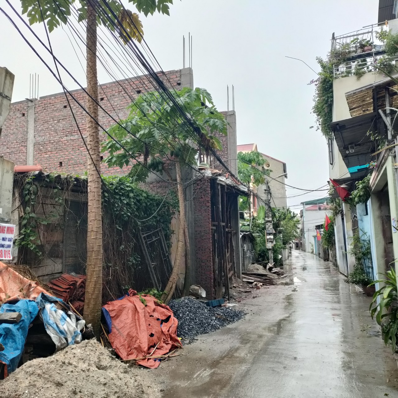 BÁN đất chính chủ tại tổ 4- tt Quang Minh- Mê Linh, diện tích 57m2, full thổ cư, mặt tiền 3,6m