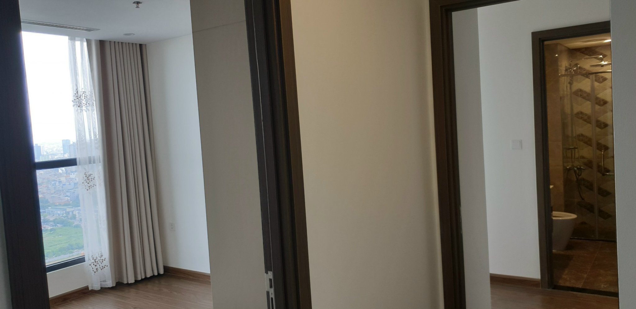 Bán gấp CCCC Dual key Vinhomes Westpoint 3 ngủ +1, 3 WC tầng đẹp, dsized giá cực rẻ