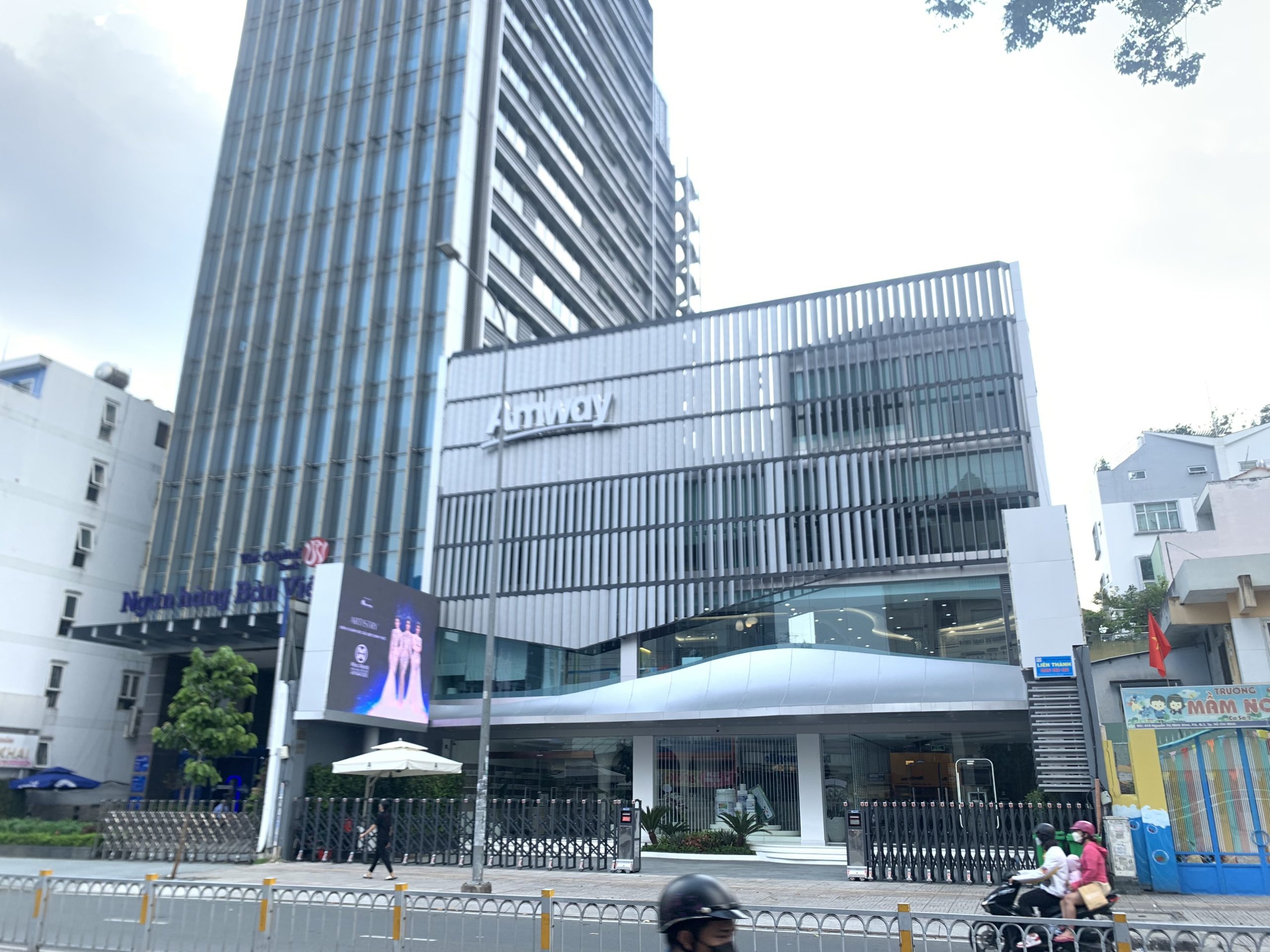 Bán Tòa Nhà số 410B-C-D Nguyễn Thị Minh Khai, Phường 5, Quận 3. 19.3x34.75m, công nhận 679.5m2