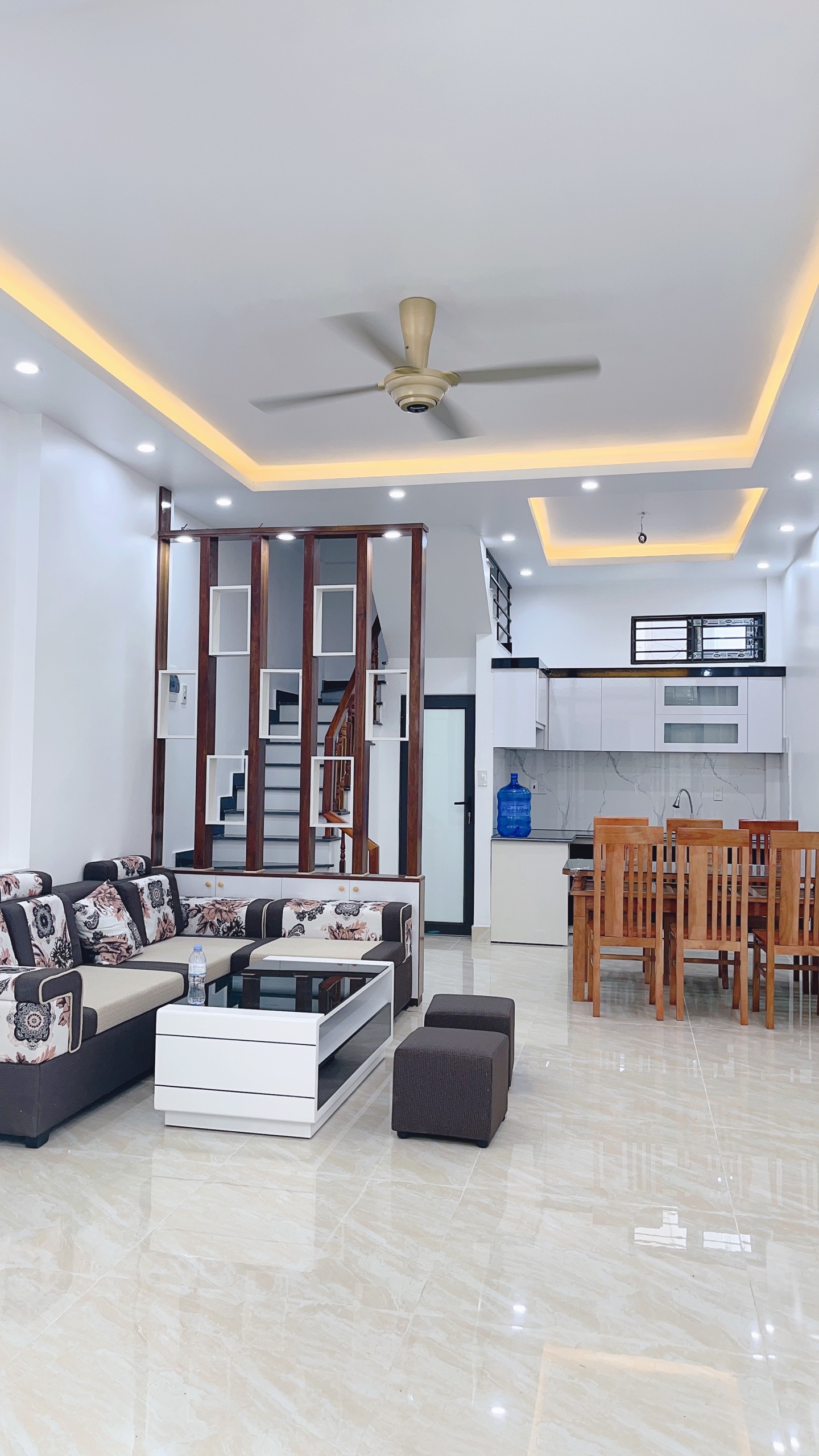 BÁN NHÀ 3.5 TẦNG XÂY MỚI NGÕ 440 CHỢ HÀNG GIÁ CHỈ 2.2 TỶ