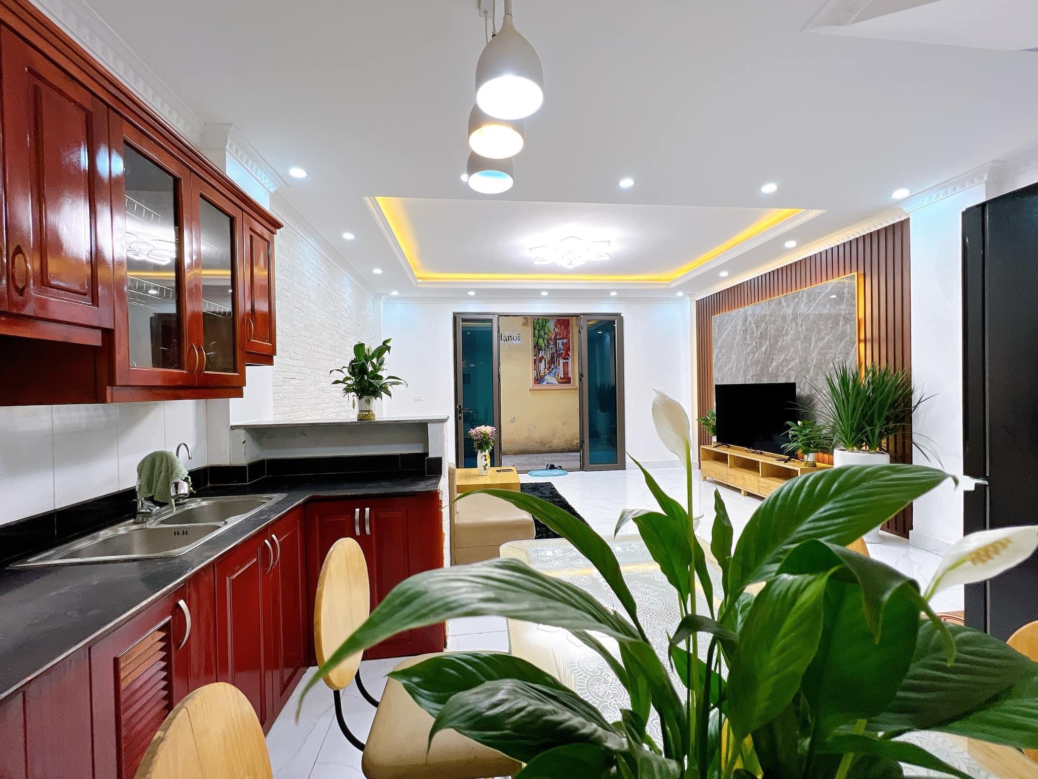 Bán nhà TT quận Đống Đa 6 Tầng ,nhà đẹp ở ngay, 20m ra Ôtô-giá 2,05 tỷ