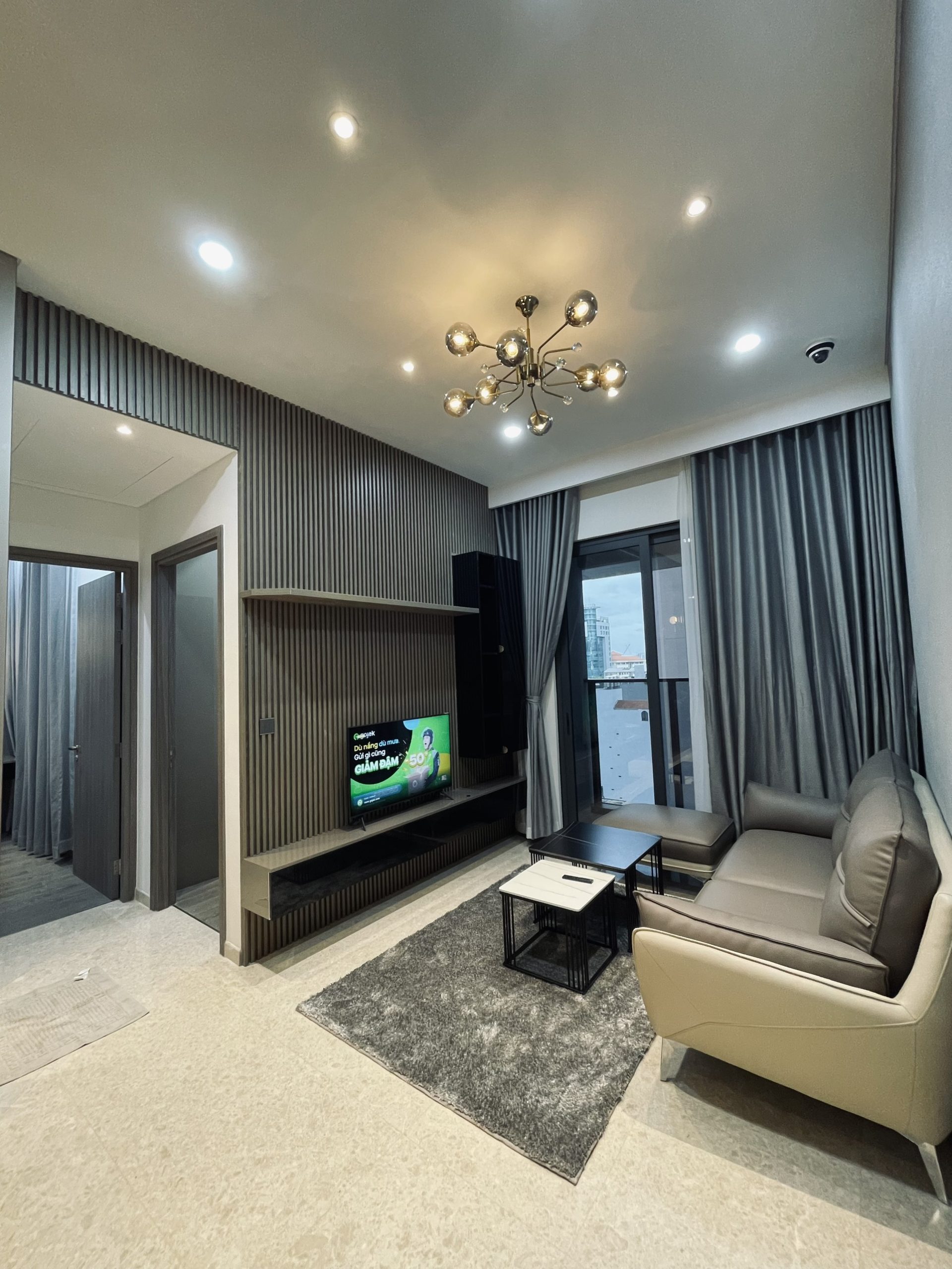 Cao cấp - Cho thuê 2PN The Marq Q1 - 72m2 Full giá tốt 1900 USD