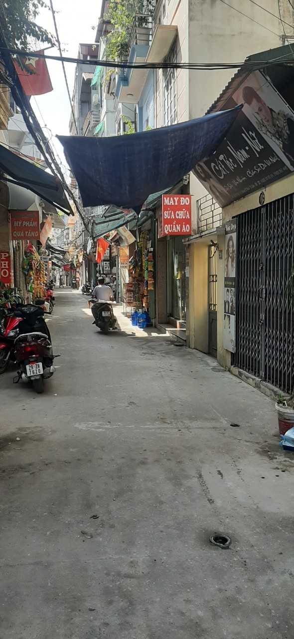 Bán nhà, Chính chủ bán gấp Phạm Văn Đồng 32m2, 5 tầng, 20m ô tô tránh, tặng full nội thất nhà đẹp ở luôn, Giá chỉ 3. tỷ