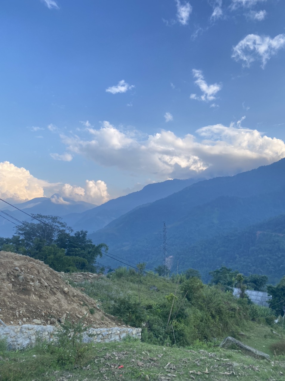 bán Đất nền ven trung tâm Sapa giá rẻ, biên độ lợi nhuận tăng giá cao. diện tích khoảng 723m2 nằm trên TL 152 Mường Hoa