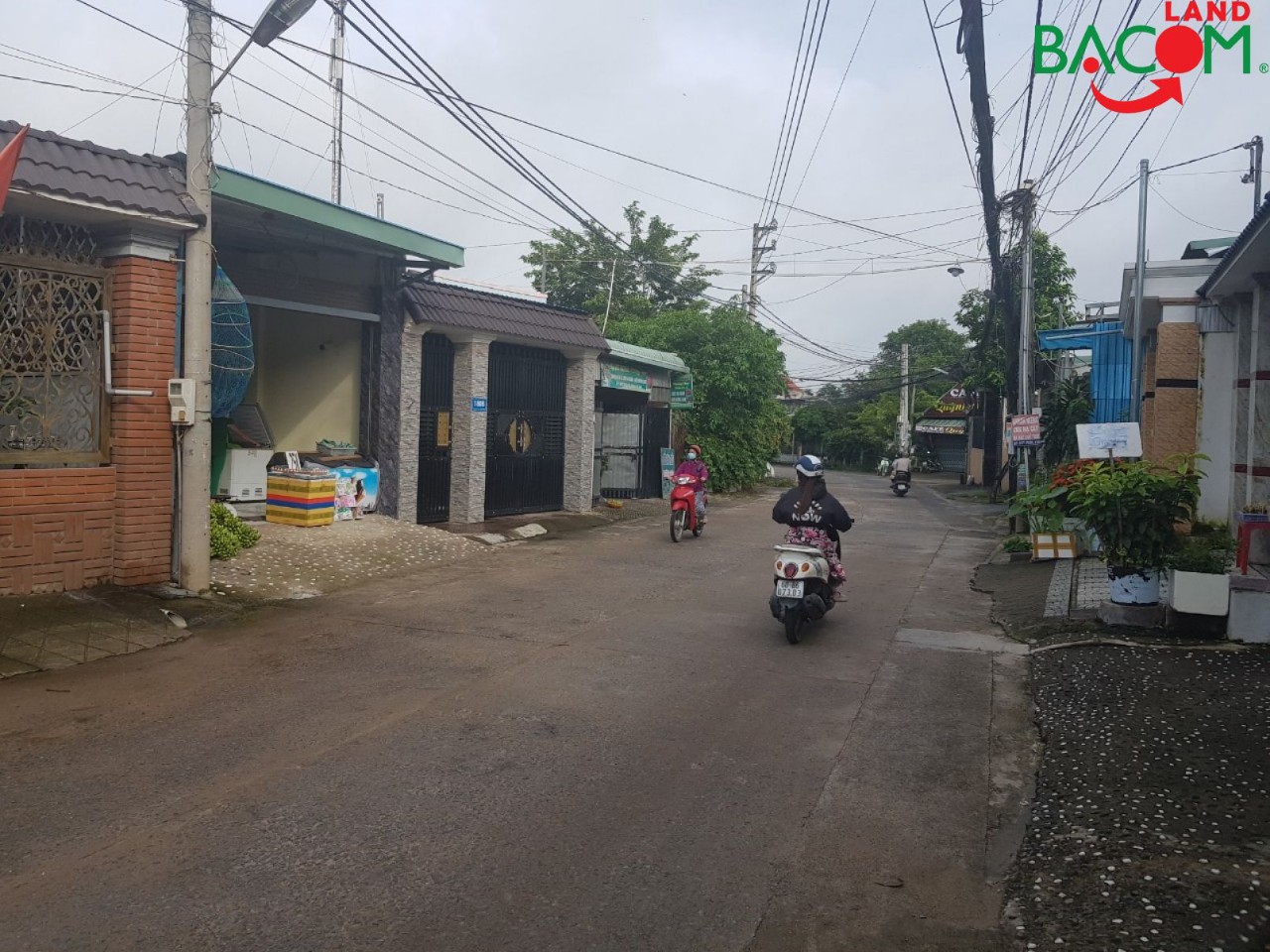 bán nha 325 m2 mặt tiền Nguyễn văn Tiên phường tân phong biên hoà đồng nai