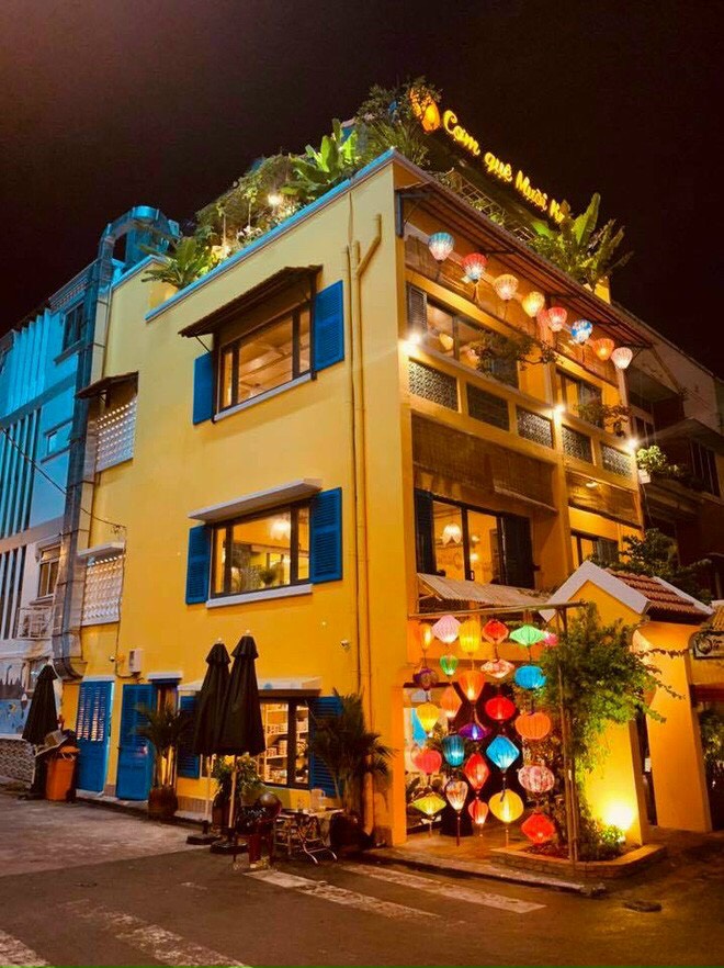 NHÀ CẠNH CƠM QUÊ MƯỜI KHÓ CỦA TRƯỜNG GIANG - MẶT TIỀN NGANG 7.5M