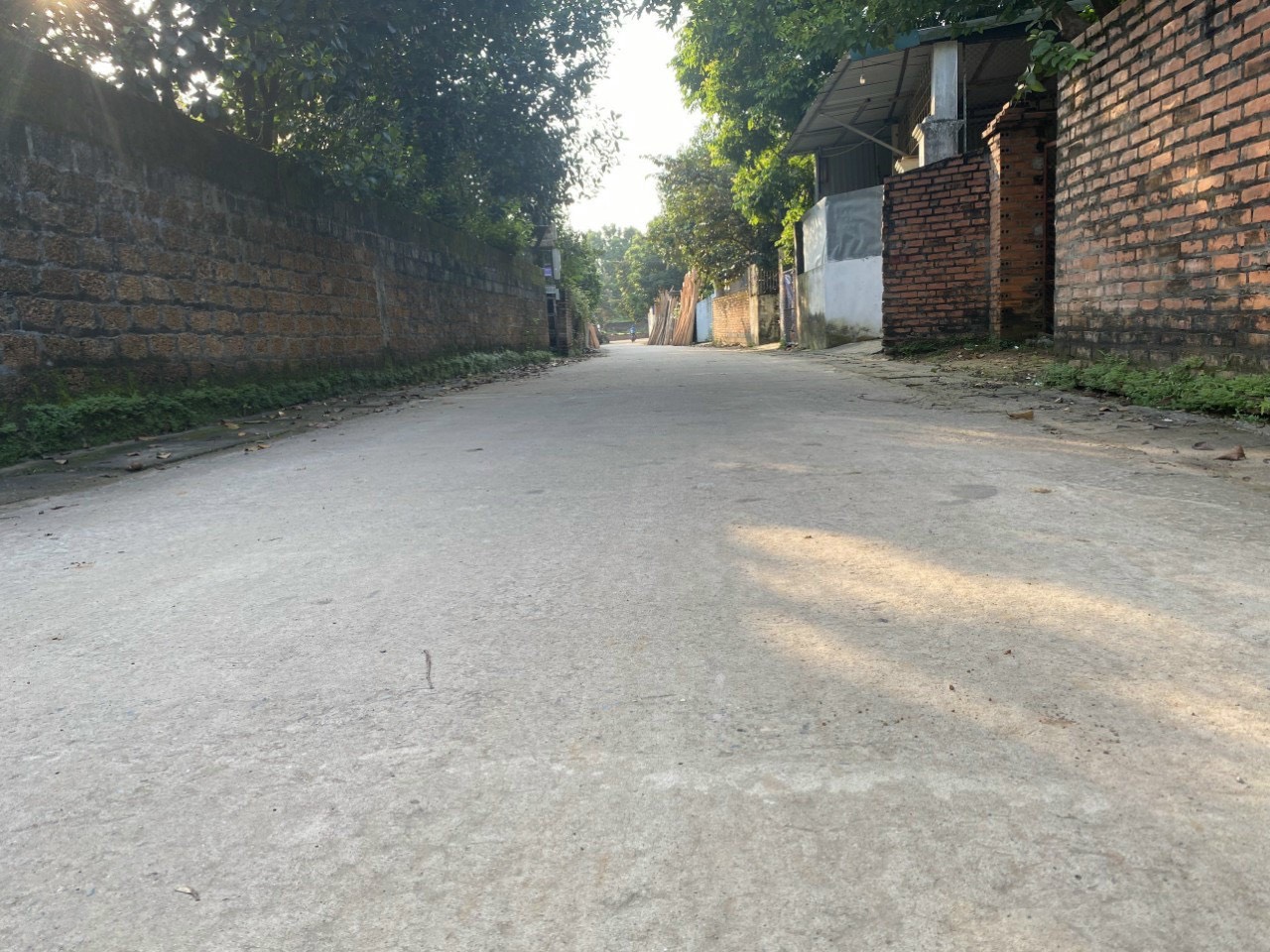 Bán đất thôn 1 Tân xã diện tích 128m2, sổ đỏ chính chủ , vị trí quá đẹp