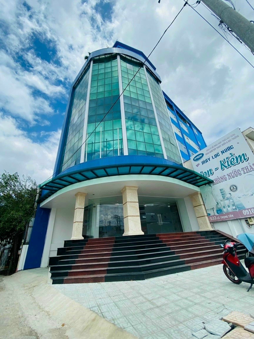 Bán toà nhà Lô Góc Mặt Tiền Lê Trọng Tấn, quận Tân Phú. DT đất công nhận 420m2, 2200m2 sàn, hầm, 7 tầng