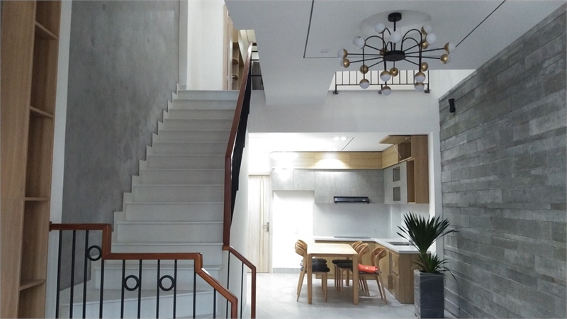 MỘT BƯỚC RA ĐƯỜNG LỚN. Nhà 2 tầng Trần Cao Vân giá nhỉnh 2 tỷ tlcc