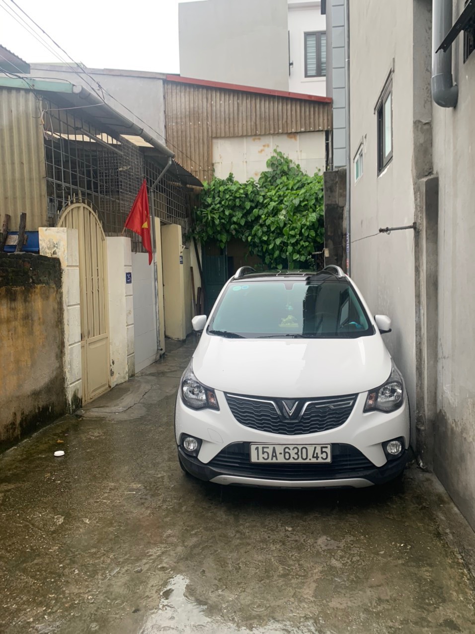 Chính chủ gửi bán căn nhà nhỏ xinh ở Phố Phương Lưu S rộng 40m xây 1.5 tầng chắc chắn, sân cổng - oto đỗ cửa