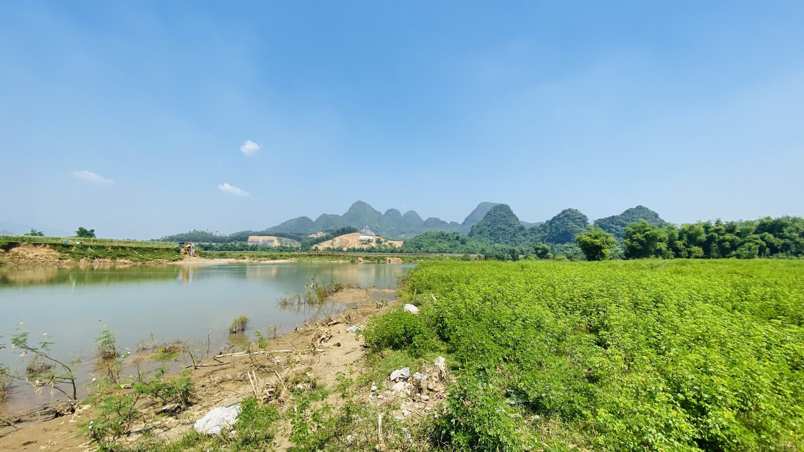 SIÊU PHẨM BÁM SÔNG BÔI DT HƠN 2400m2 GIÁ CHỈ 1,xtr/m2