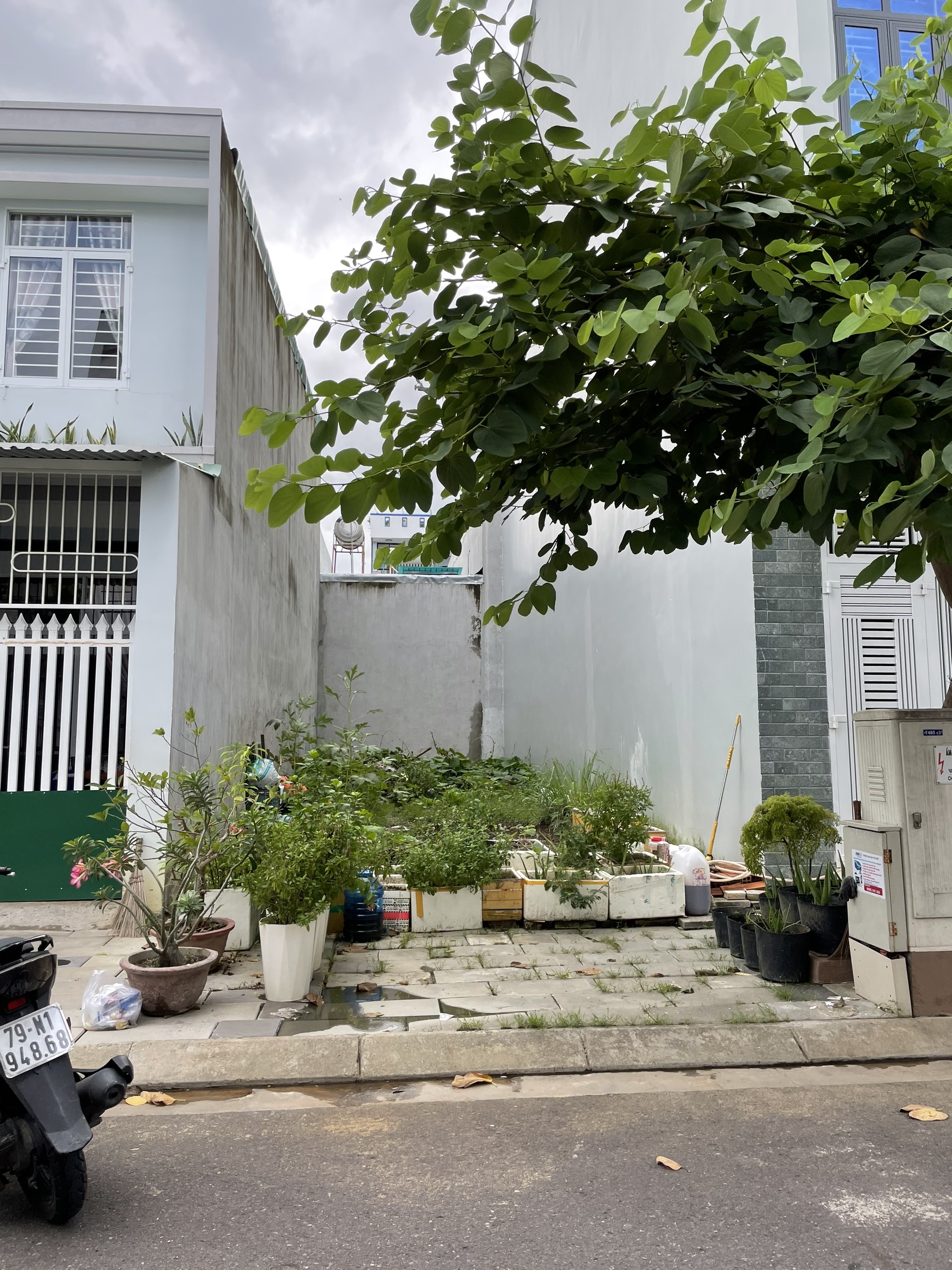 Bán lô Tái Định Cư Phước Long ngay đường F (cũ) rộng 12m, xây dựng tự do, sổ hồng trao tay.