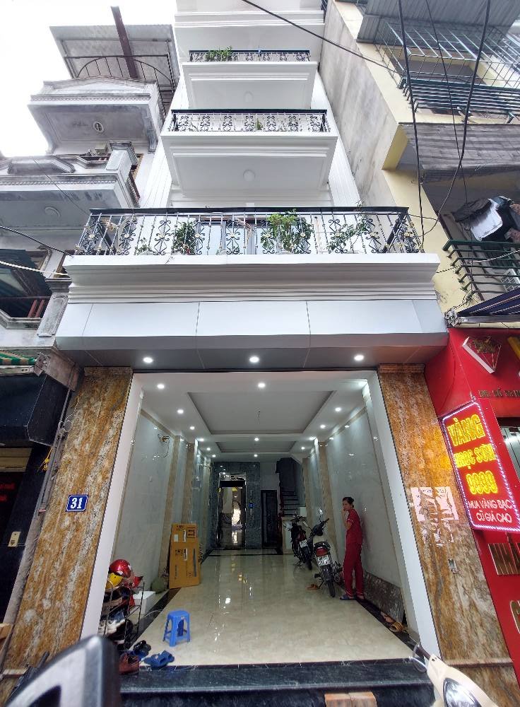 Bán nhà 6 Tầng Q.Tây Hồ. Tầng 1 kinh doanh hoặc cho thuê