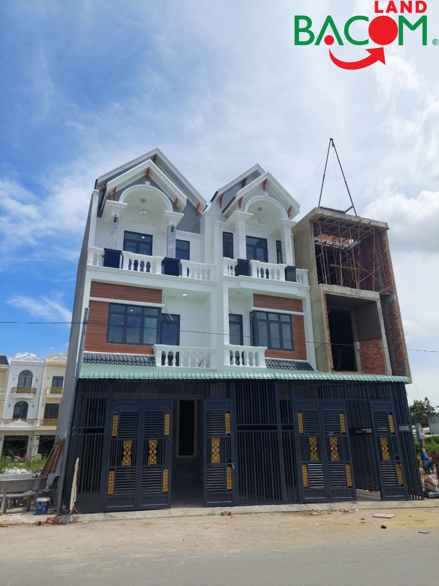 Bán nhà 1T2L MẶT TIỀN KINH DOANH Hóa An, cổng sau Pouchen